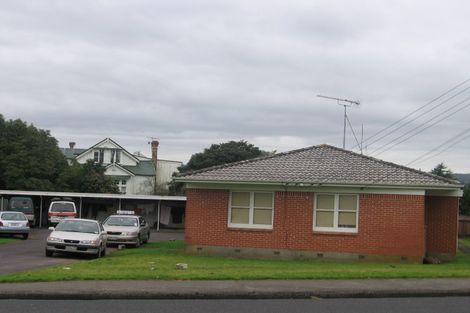 Photo of property in 1/42-44 Opaheke Road, Opaheke, Papakura, 2113