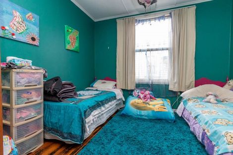 Photo of property in 6 Station Road, Paeroa, 3600