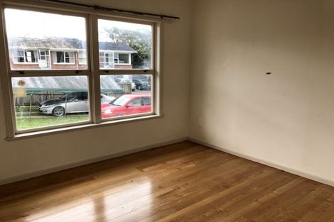 Photo of property in 2/13a Evelyn Place, Hillcrest, Auckland, 0627