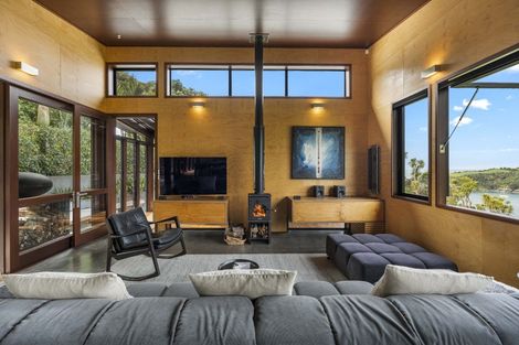 Photo of property in 209 Delamore Drive, Oneroa, Waiheke Island, 1081