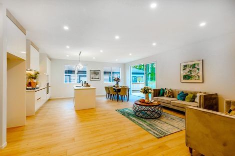 Photo of property in 28 Konoba Avenue, Kumeu, 0810