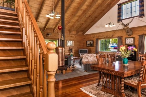 Photo of property in 2 Par Place, Kinloch, Taupo, 3377