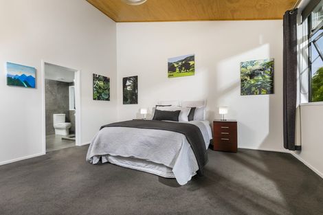 Photo of property in 36a Wicklam Lane, Greenhithe, Auckland, 0632