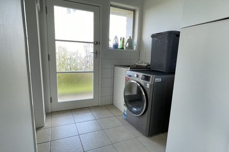 Photo of property in 28a Waimumu Road, Massey, Auckland, 0614