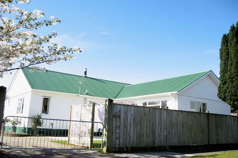 Photo of property in 4 Clovelly Street, Brooklands, New Plymouth, 4310