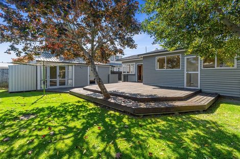 Photo of property in 35 Wilsons Road, Saint Martins, Christchurch, 8022