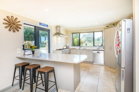 Photo of property in 339 Stoney Creek Road, Kelvin Grove, Palmerston North, 4470