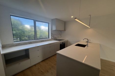 Photo of property in 2/39 Archers Road, Hillcrest, Auckland, 0629