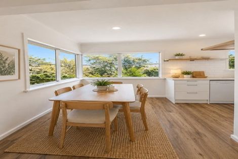 Photo of property in 5 Thomas Rea Place, Te Atatu South, Auckland, 0610