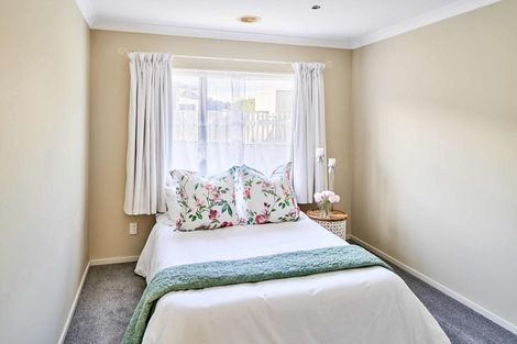 Photo of property in 21 Paparoa Crescent, Aotea, Porirua, 5024