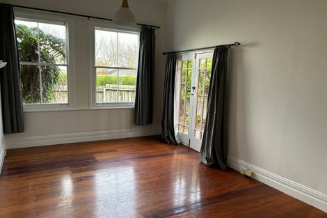 Photo of property in 1/30 Princes Street, Northcote Point, Auckland, 0627