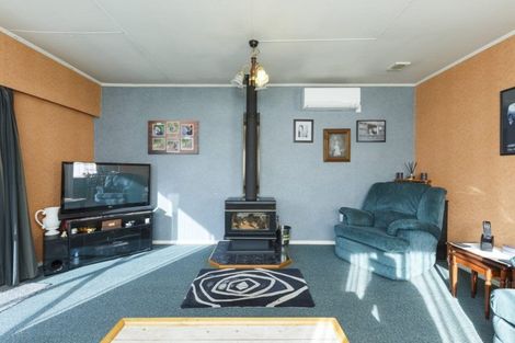 Photo of property in 27 Pinedale Parade, Milson, Palmerston North, 4414