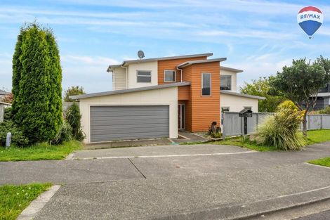 Photo of property in 137 Endeavour Drive, Whitby, Porirua, 5024