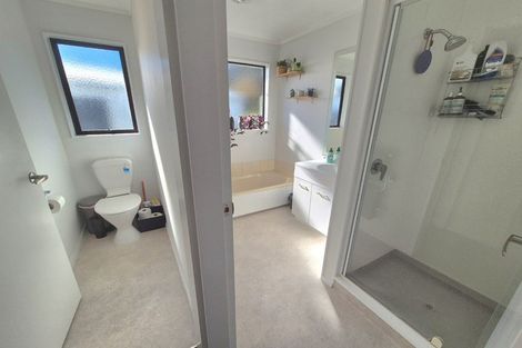 Photo of property in 2 Freyberg Street, Waterloo, Lower Hutt, 5011