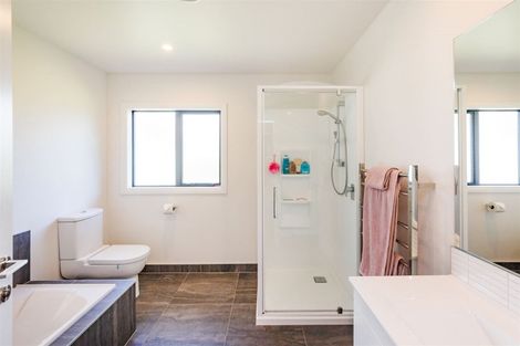 Photo of property in 36 Freedom Drive, Kelvin Grove, Palmerston North, 4414