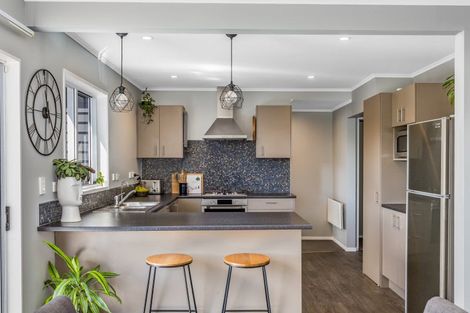 Photo of property in 33 Margaret Road, Raumati Beach, Paraparaumu, 5032