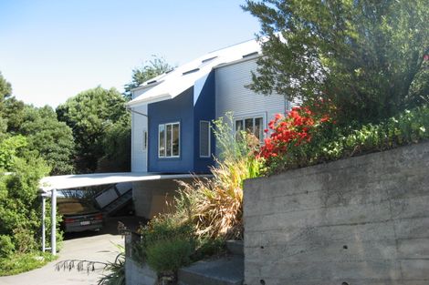 Photo of property in 27 Hawkhurst Road, Lyttelton, 8082