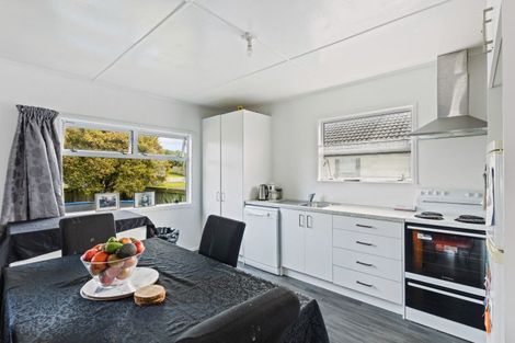 Photo of property in 90 Centennial Avenue, Waitara, 4320