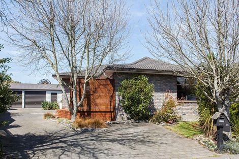 Photo of property in 16 Resolution Place, Bryndwr, Christchurch, 8053