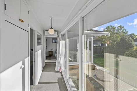 Photo of property in 1 Gunns Crescent, Cashmere, Christchurch, 8022