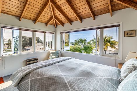 Photo of property in 62 Vauxhall Road, Devonport, Auckland, 0624