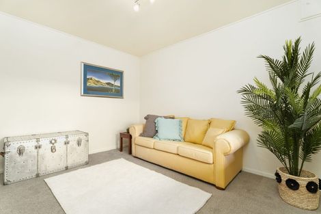 Photo of property in 9 Halswater Drive, Churton Park, Wellington, 6037