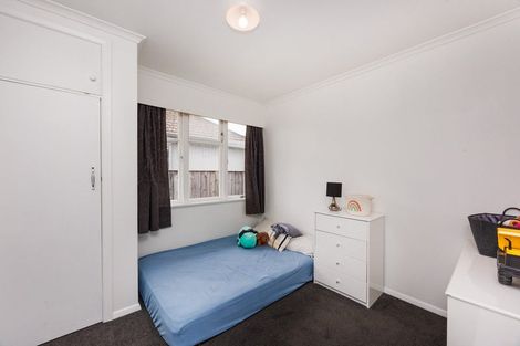 Photo of property in 6 Esk Street, Roslyn, Palmerston North, 4414