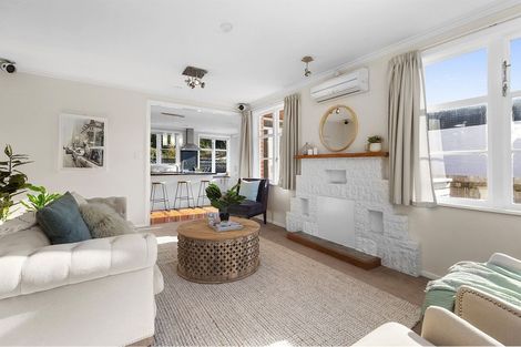 Photo of property in 11 Beauchamp Street, Tawa, Wellington, 5028