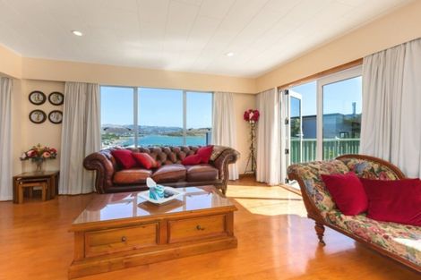 Photo of property in 10 The Track, Plimmerton, Porirua, 5026