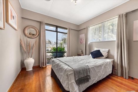 Photo of property in 4191 Great North Road, Glen Eden, Auckland, 0602