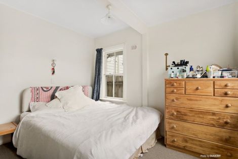 Photo of property in 7 Murray Street, Island Bay, Wellington, 6023