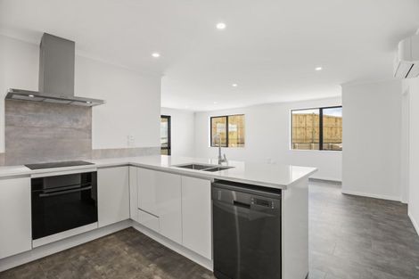 Photo of property in 120 Hitchen Road, Pokeno, 2402