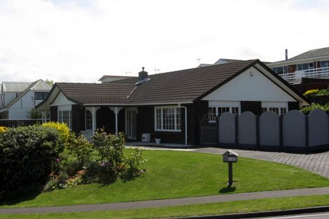Photo of property in 2 Montgomery Road, Otamatea, Whanganui, 4501