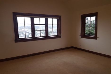 Photo of property in 44 Queens Drive, Lyall Bay, Wellington, 6022