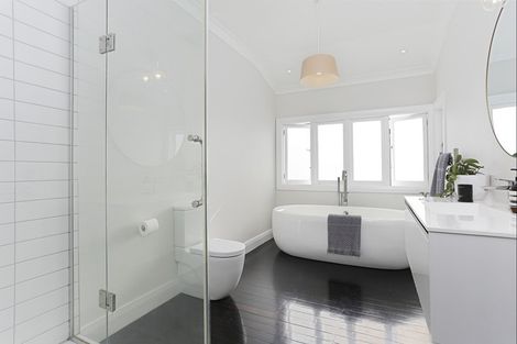 Photo of property in 24 Richmond Avenue, Northcote Point, Auckland, 0627