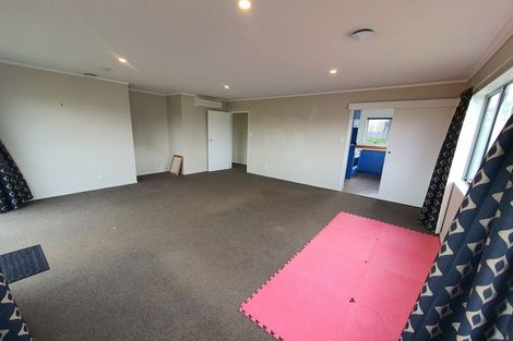 Photo of property in 35a Penryn Drive, Camborne, Porirua, 5026