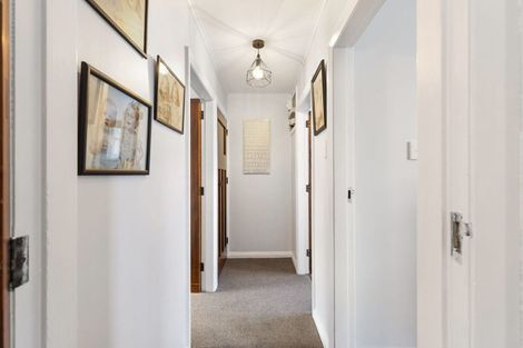 Photo of property in 15 Bull Street, Bulls, 4818