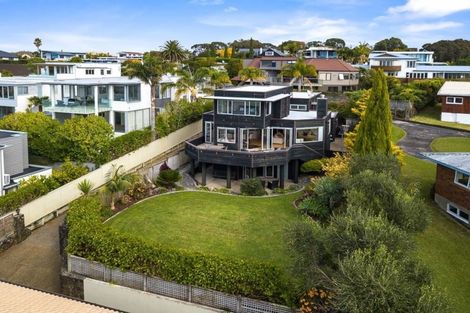 Photo of property in 44 Castor Bay Road, Castor Bay, Auckland, 0620