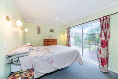 Photo of property in 1/6 Koromiko Street, New Lynn, Auckland, 0600
