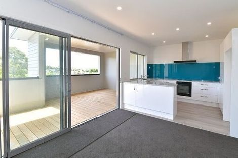 Photo of property in 35a Gledstane Road, Stanmore Bay, Whangaparaoa, 0932