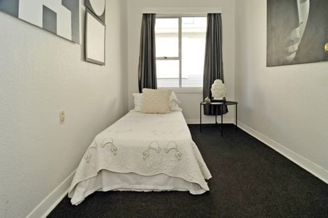 Photo of property in 5 Thomson Street, Lookout Point, Dunedin, 9011