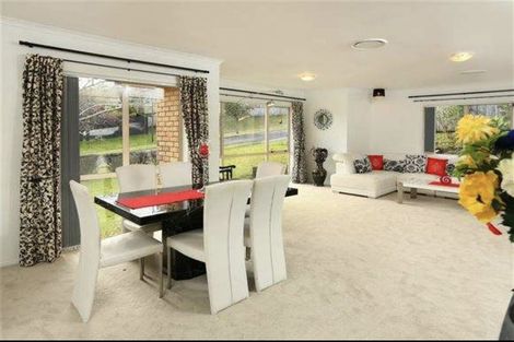 Photo of property in 4 Bibury Avenue, Henderson, Auckland, 0612