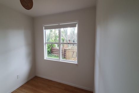 Photo of property in 19 Spence Road, Henderson, Auckland, 0612