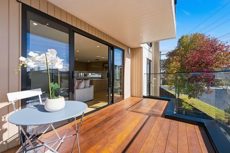 Photo of property in 8 Stanley Avenue, Milford, Auckland, 0620