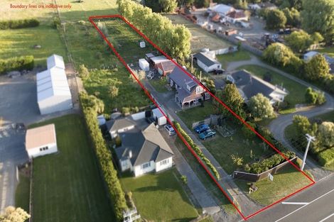 Photo of property in 32 Pioneer Highway, Awapuni, Palmerston North, 4412