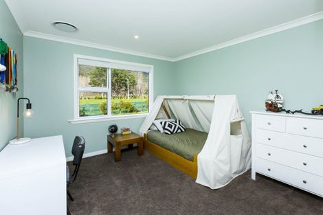 Photo of property in 420 Katherine Mansfield Drive, Blue Mountains, Upper Hutt, 5371