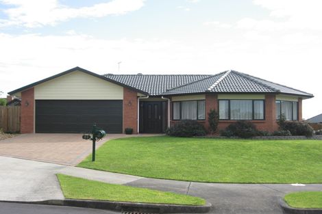 Photo of property in 26 Castlehill Court, Wattle Downs, Auckland, 2103