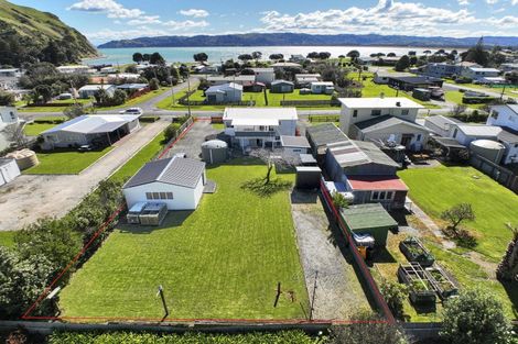 Photo of property in 73 Fortescue Street, Mahia, Nuhaka, 4198