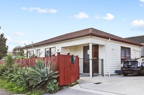 Photo of property in 3/48 Pooks Road, Ranui, Auckland, 0612