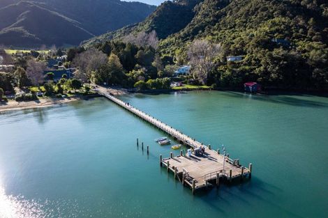 Photo of property in 6b Lady Cobham Grove, Anakiwa, Picton, 7281